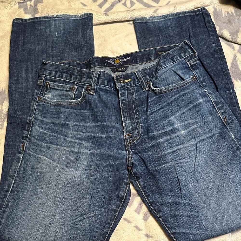 M1.   Lucky Brand Men's 361 vintage Straight Jeans - Blue 30 x 32